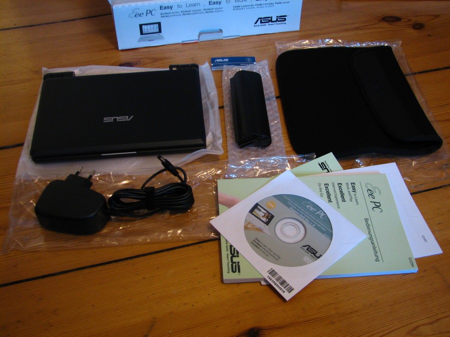 EeePC Box Contents