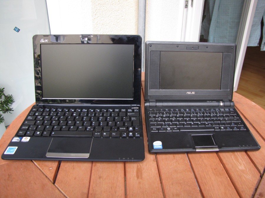 Size Comparison EeePC 1015PE vs. 4G